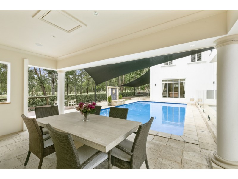 10 Jarvis Place, Arundel QLD 4214