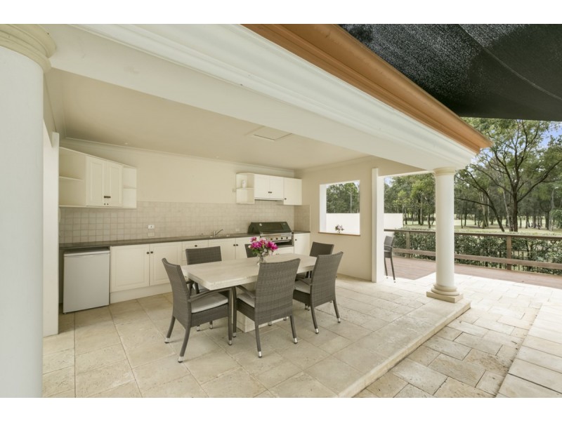 10 Jarvis Place, Arundel QLD 4214