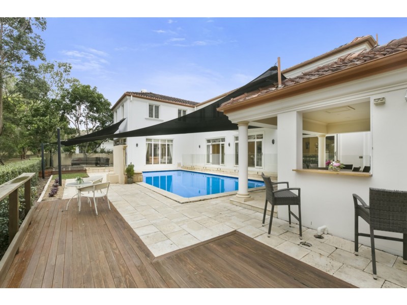 10 Jarvis Place, Arundel QLD 4214