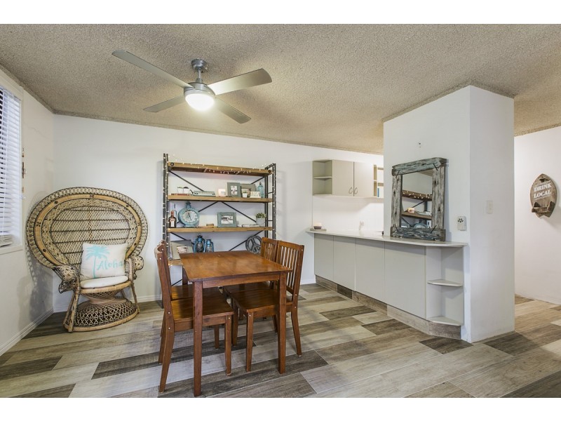 2/6 Parker Street, Labrador QLD 4215