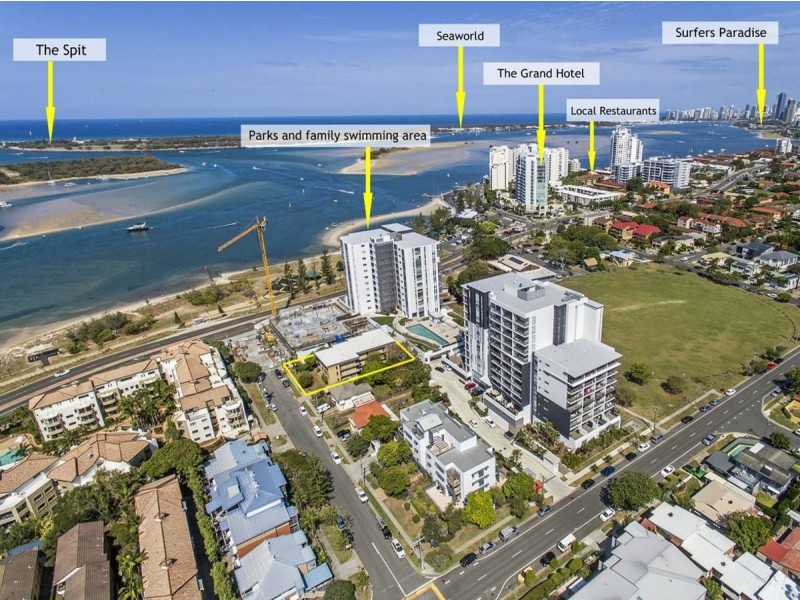 2/6 Parker Street, Labrador QLD 4215