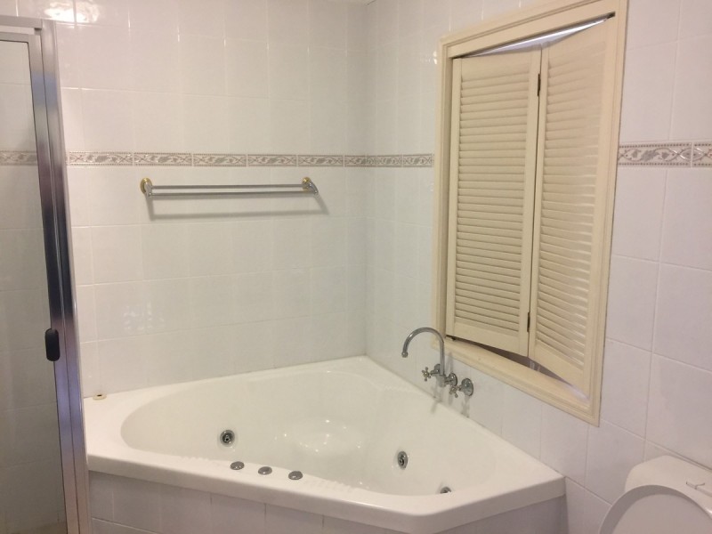 58/88-98 Limetree Parade, Runaway Bay QLD 4216