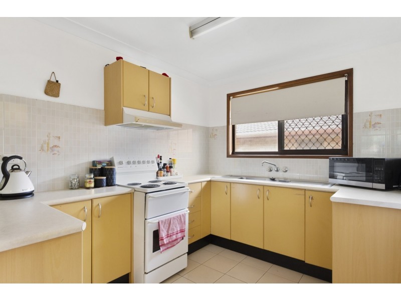 1/32 Proud Street, Labrador QLD 4215