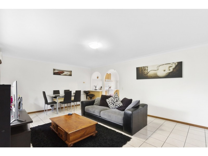 1/32 Proud Street, Labrador QLD 4215