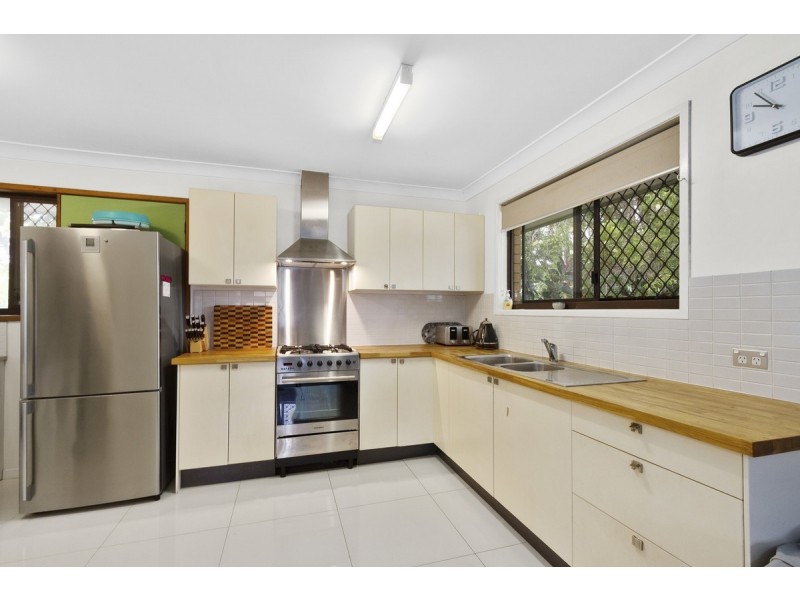 2/32 Proud Street, Labrador QLD 4215