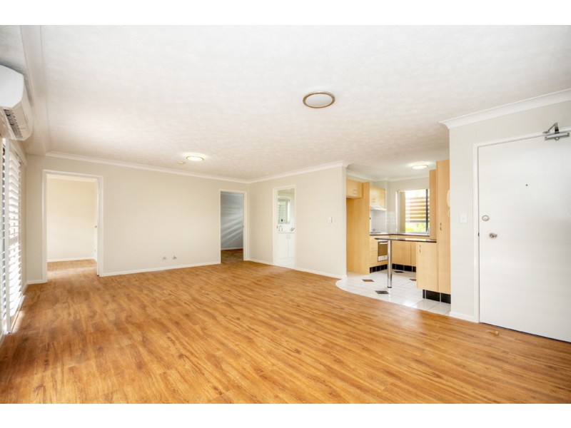 4/31 Middle Street, Labrador QLD 4215