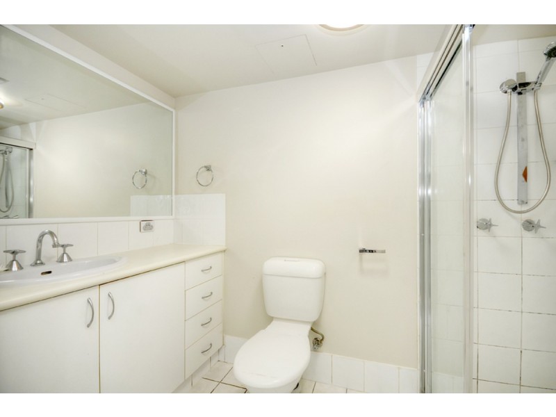 4/31 Middle Street, Labrador QLD 4215