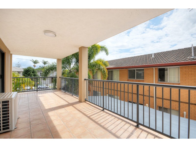 4/31 Middle Street, Labrador QLD 4215