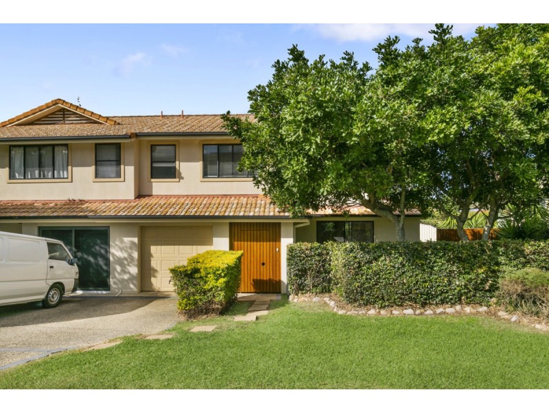 2/58 Ward Street, Southport QLD 4215