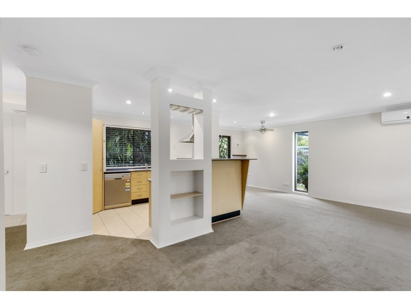 2/58 Ward Street, Southport QLD 4215