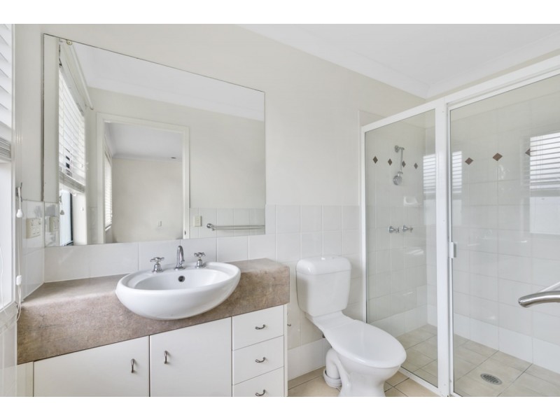 2/58 Ward Street, Southport QLD 4215