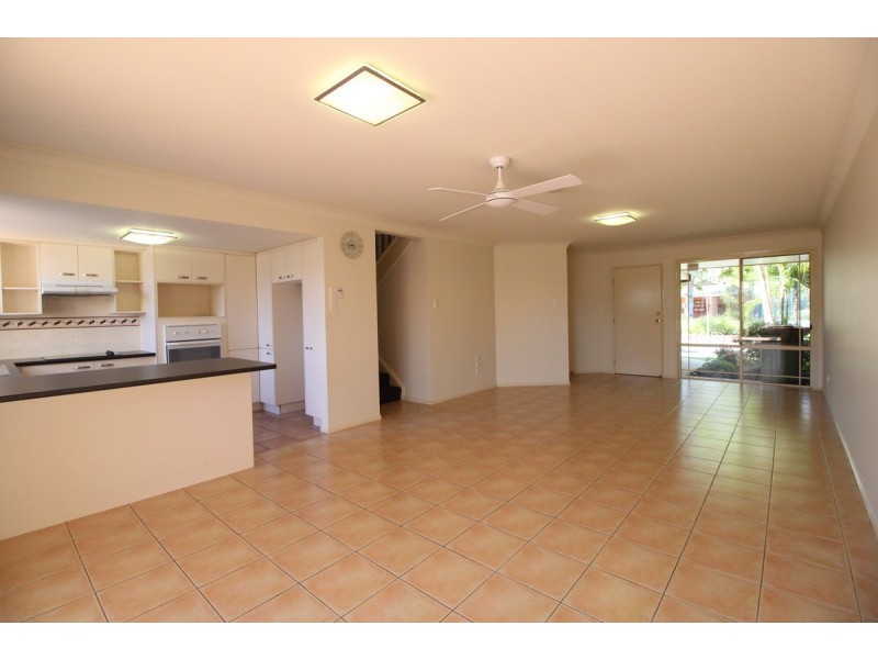 8/400 Pine Ridge Road, Runaway Bay QLD 4216