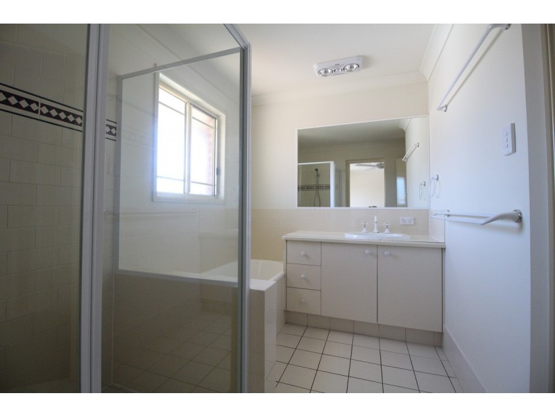 8/400 Pine Ridge Road, Runaway Bay QLD 4216