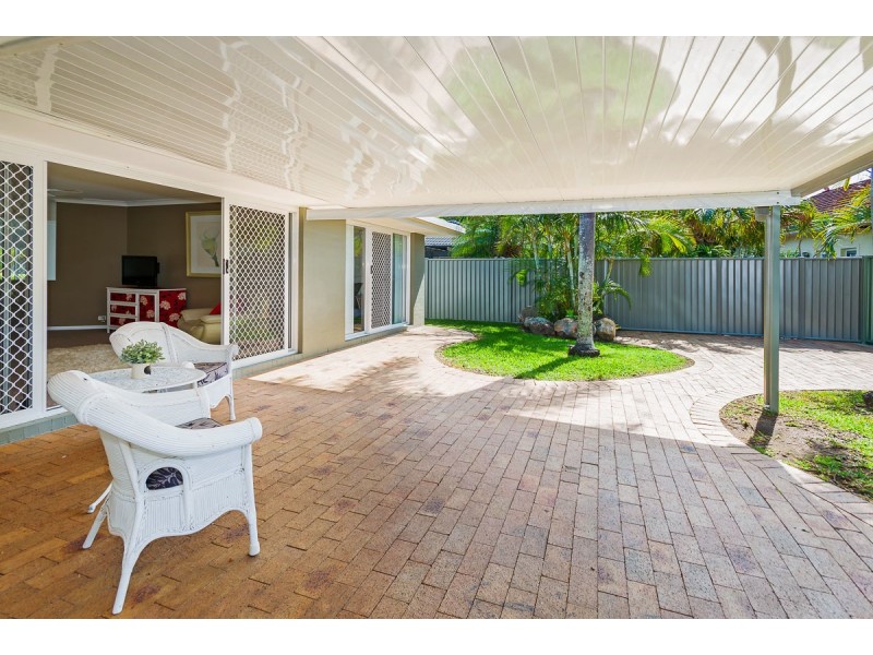 99 Limetree Parade, Runaway Bay QLD 4216