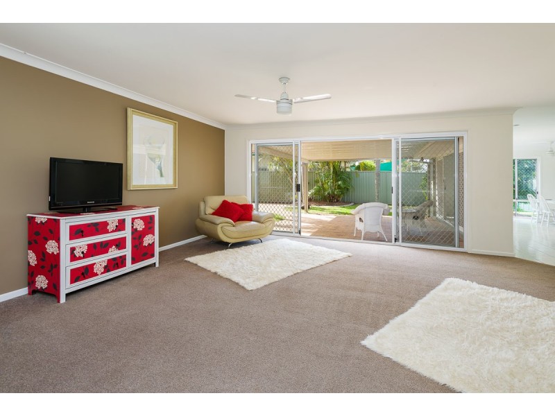 99 Limetree Parade, Runaway Bay QLD 4216