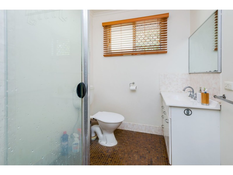 1 & 2/41 Errol Avenue, Paradise Point QLD 4216