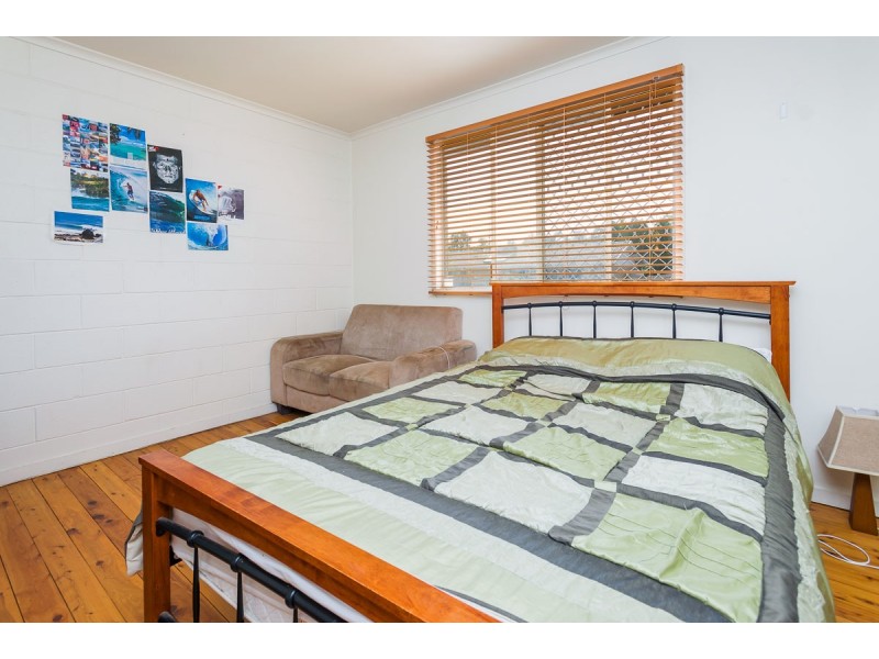 1 & 2/41 Errol Avenue, Paradise Point QLD 4216