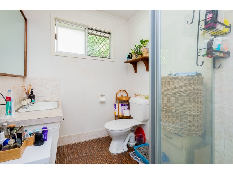 1 & 2/41 Errol Avenue, Paradise Point QLD 4216