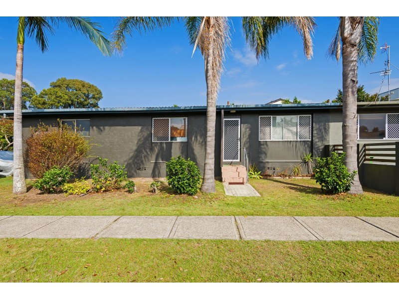 1 & 2/41 Errol Avenue, Paradise Point QLD 4216