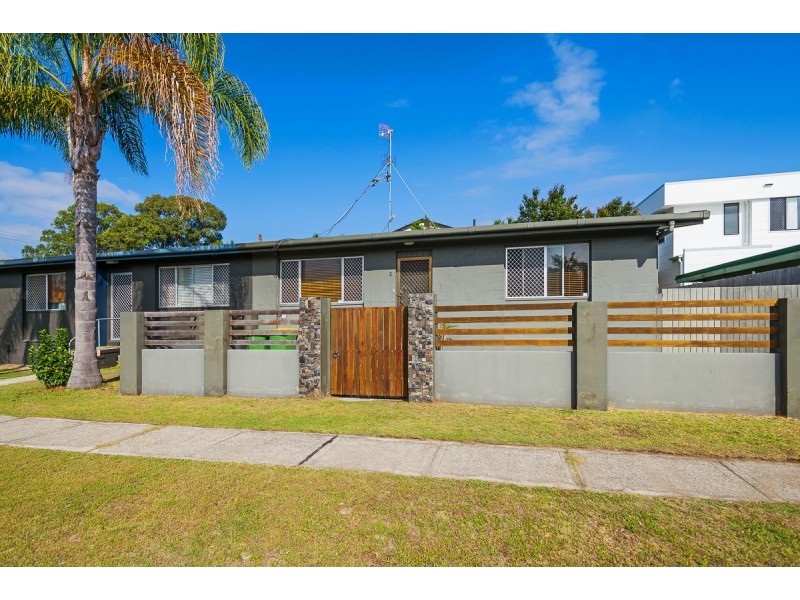 1 & 2/41 Errol Avenue, Paradise Point QLD 4216