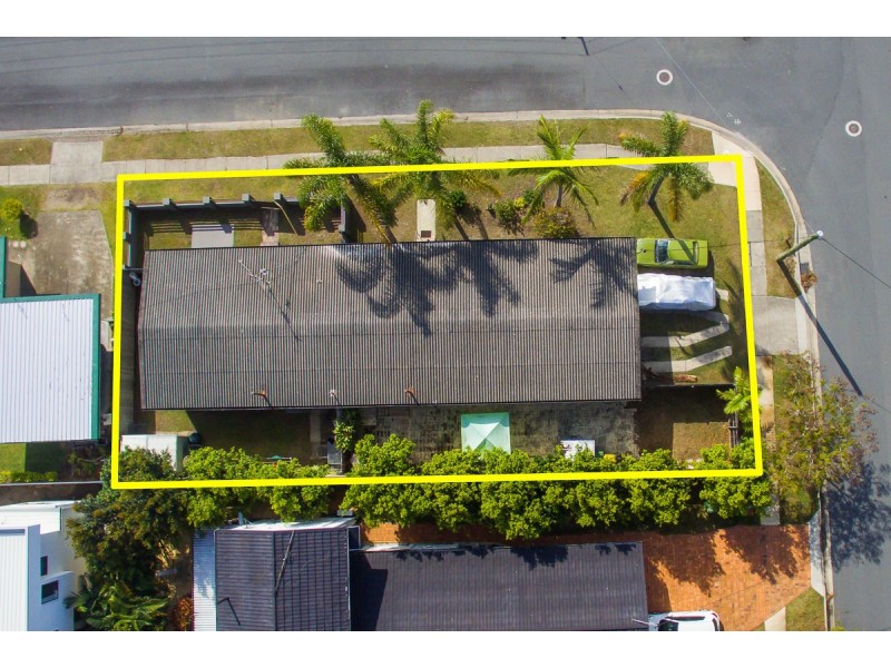 1 & 2/41 Errol Avenue, Paradise Point QLD 4216