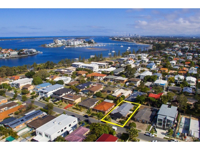 1 & 2/20 Drake Avenue, Paradise Point QLD 4216