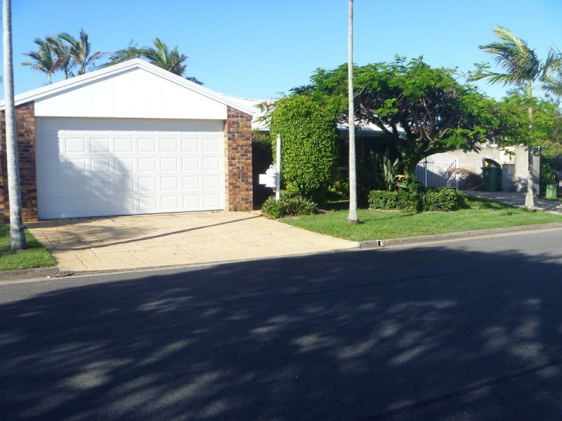 17 Ken Russell Court, Bundall QLD 4217