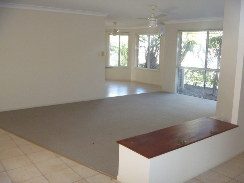 17 Ken Russell Court, Bundall QLD 4217