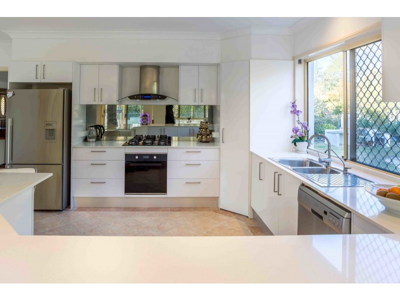 66 Rivertree Avenue, Helensvale QLD 4212