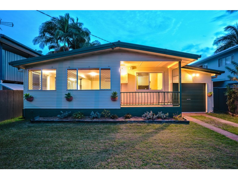 54 Whiting Street, Labrador QLD 4215