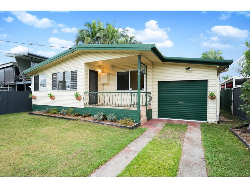 54 Whiting Street, Labrador QLD 4215