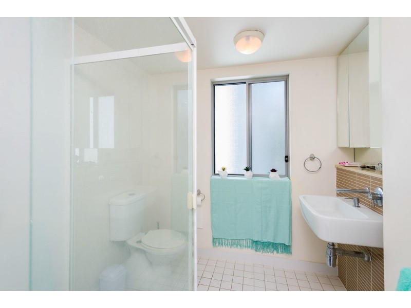 823/64-68 Sickle Avenue, Hope Island QLD 4212