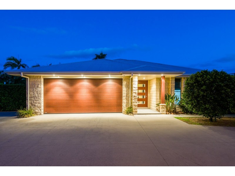 249 Morala Avenue, Runaway Bay QLD 4216