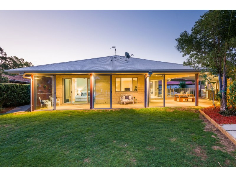 249 Morala Avenue, Runaway Bay QLD 4216