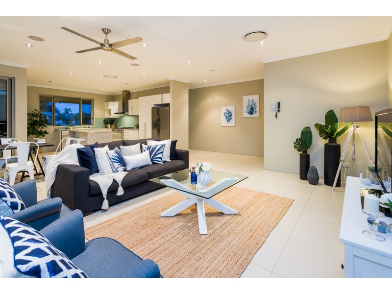 249 Morala Avenue, Runaway Bay QLD 4216