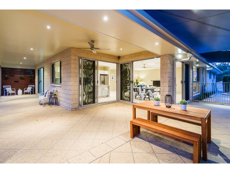 249 Morala Avenue, Runaway Bay QLD 4216