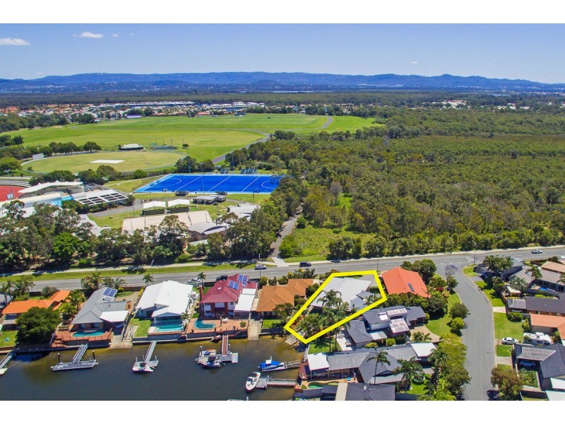 249 Morala Avenue, Runaway Bay QLD 4216