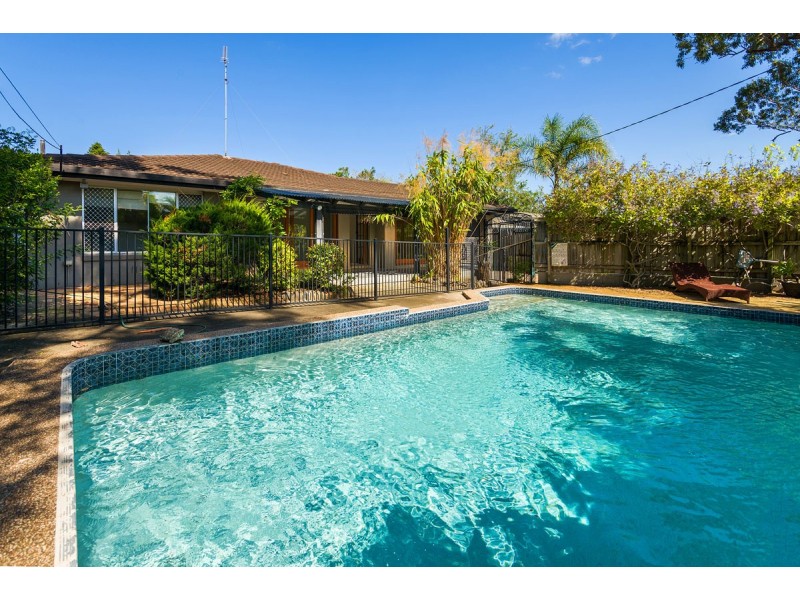 18 Grevillia Avenue, Southport QLD 4215