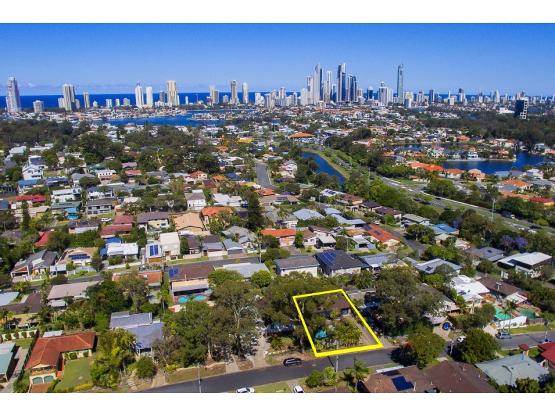 18 Grevillia Avenue, Southport QLD 4215