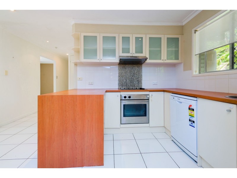 18 Grevillia Avenue, Southport QLD 4215