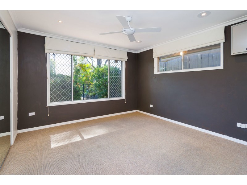 18 Grevillia Avenue, Southport QLD 4215