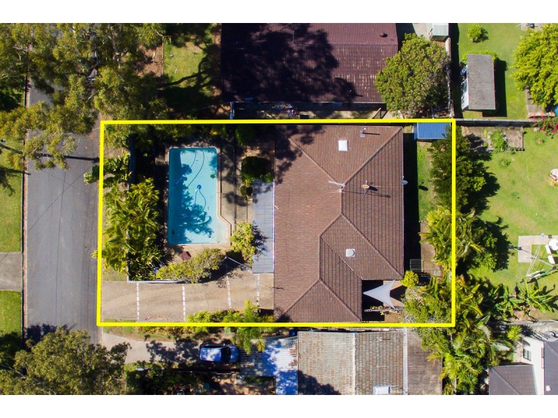 18 Grevillia Avenue, Southport QLD 4215