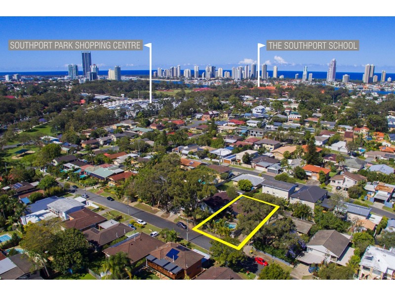 18 Grevillia Avenue, Southport QLD 4215
