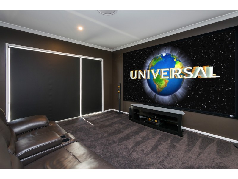 18 North View Street, Hope Island QLD 4212