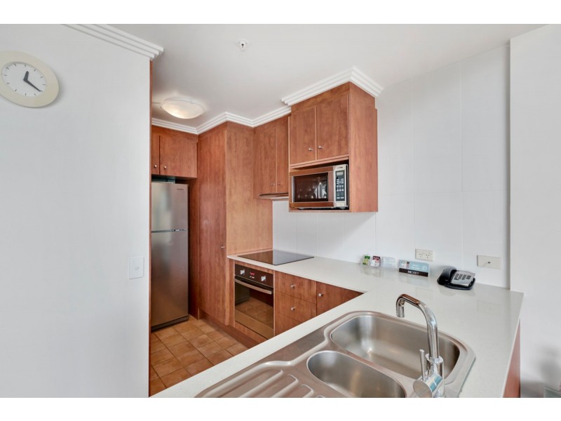 1007/182-192 Marine Parade, Labrador QLD 4215
