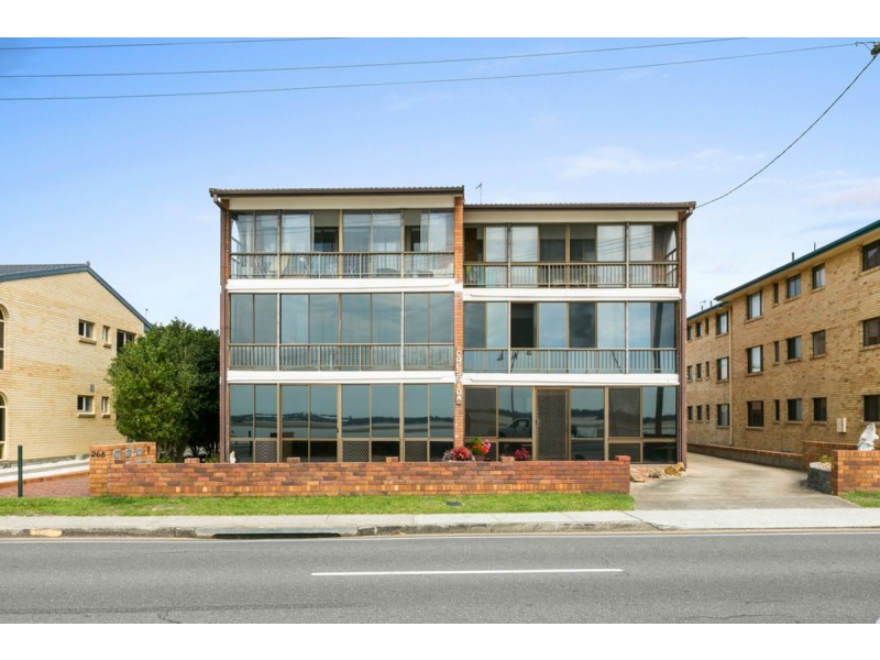 1/268 Marine Parade, Labrador QLD 4215