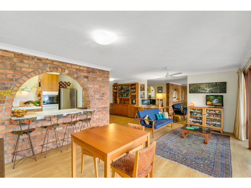 1/268 Marine Parade, Labrador QLD 4215