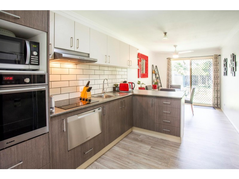 1/28 Orkney Place, Labrador QLD 4215