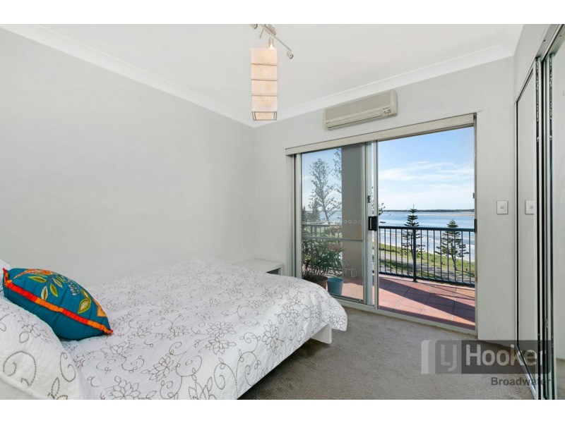 1C/522 Marine Parade, Biggera Waters QLD 4216