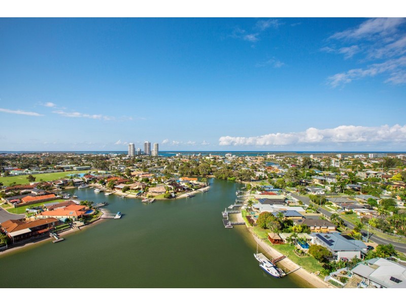 1107/5 Harbourside Court, Biggera Waters QLD 4216